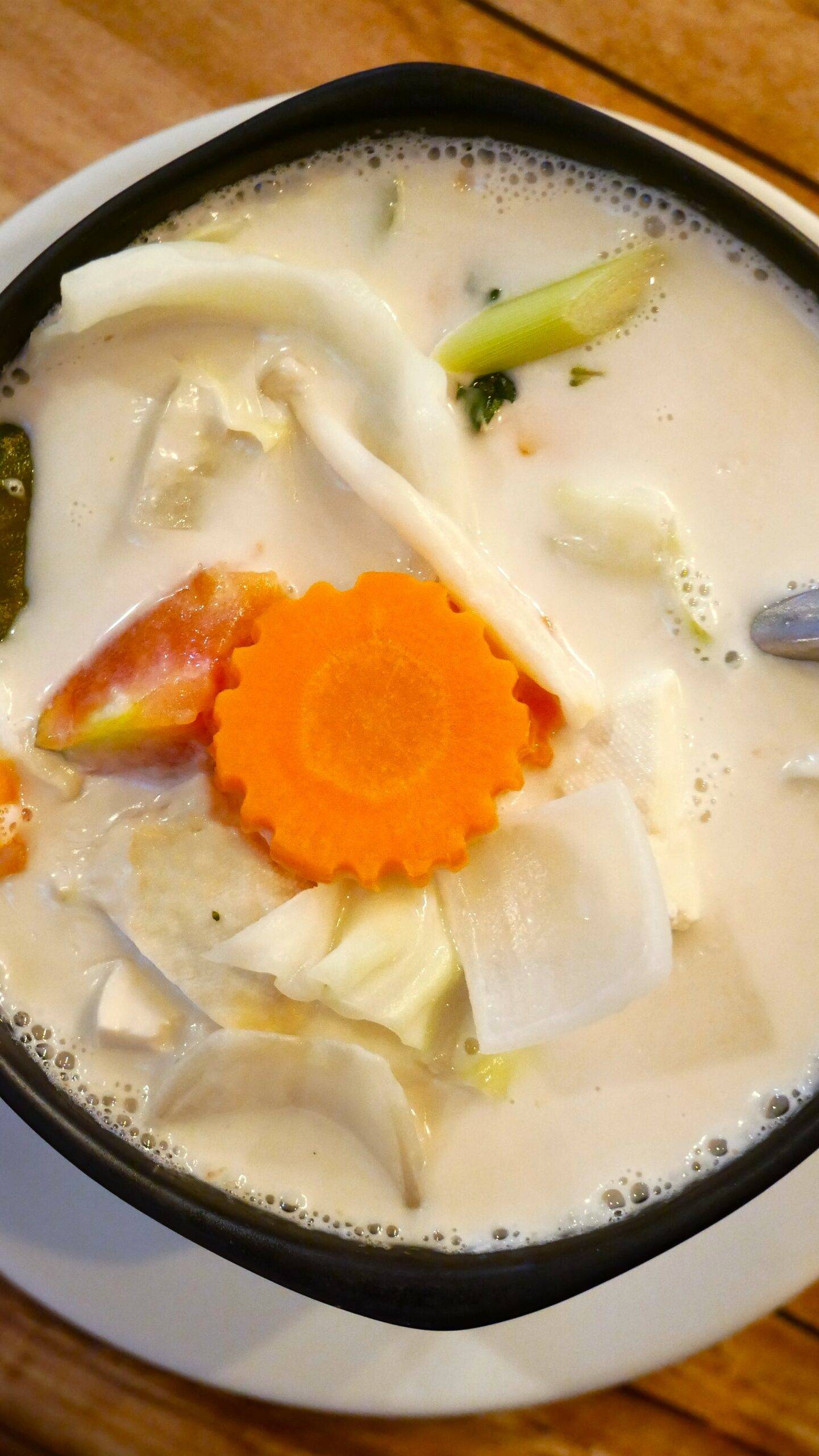 Tom Kha